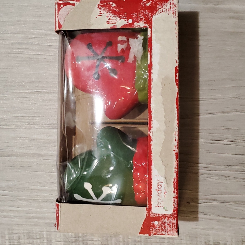 Holiday Time salt & pepper shakers